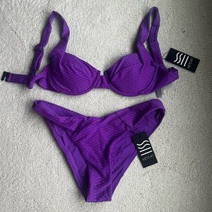 Vetchy Laguna style bikini top and bottom size S- NWT